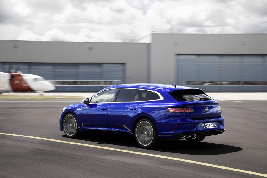  Volkswagen Arteon Shooting Brake R 2020 года  (WW) (фото 12 из 33)